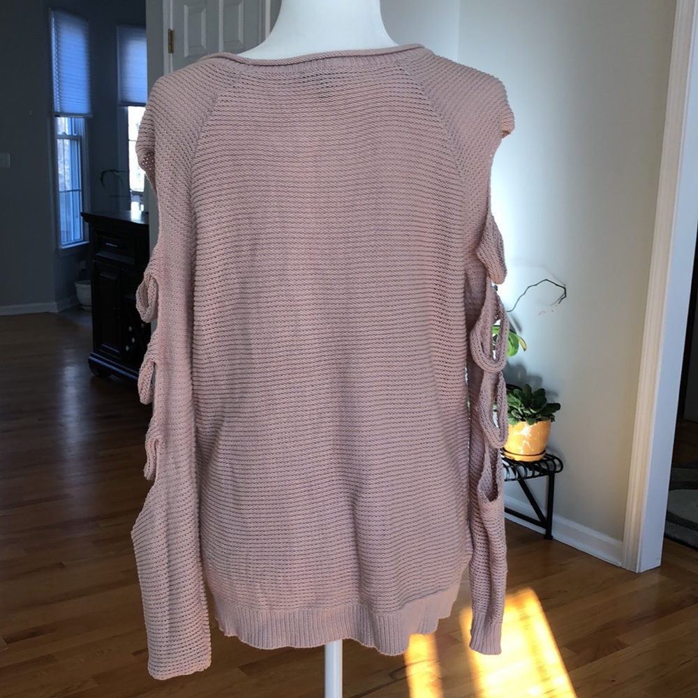 Express dusty pink sweater w/ cutout arms - Picture 6 of 9